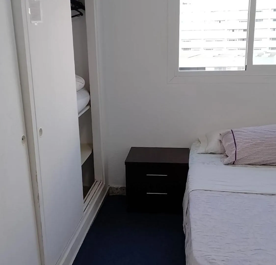 Homestay Habitacion Privada Centro Malaga Cerca Tren Maria Zambrano Y Playa Muy Buena Conexion Wifi