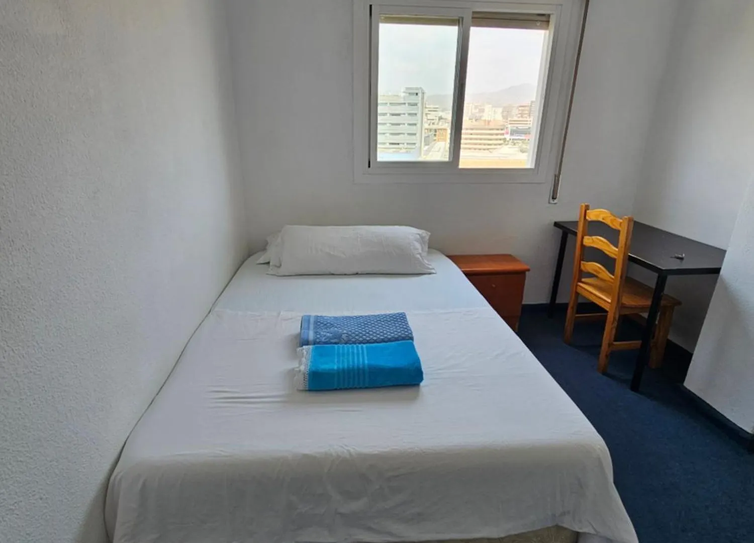 Habitacion Privada Centro Malaga Cerca Tren Maria Zambrano Y Playa Muy Buena Conexion Wifi