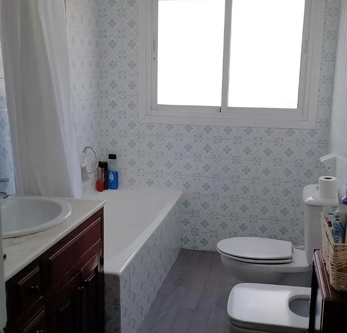 Homestay Habitacion Privada Centro Malaga Cerca Tren Maria Zambrano Y Playa Muy Buena Conexion Wifi