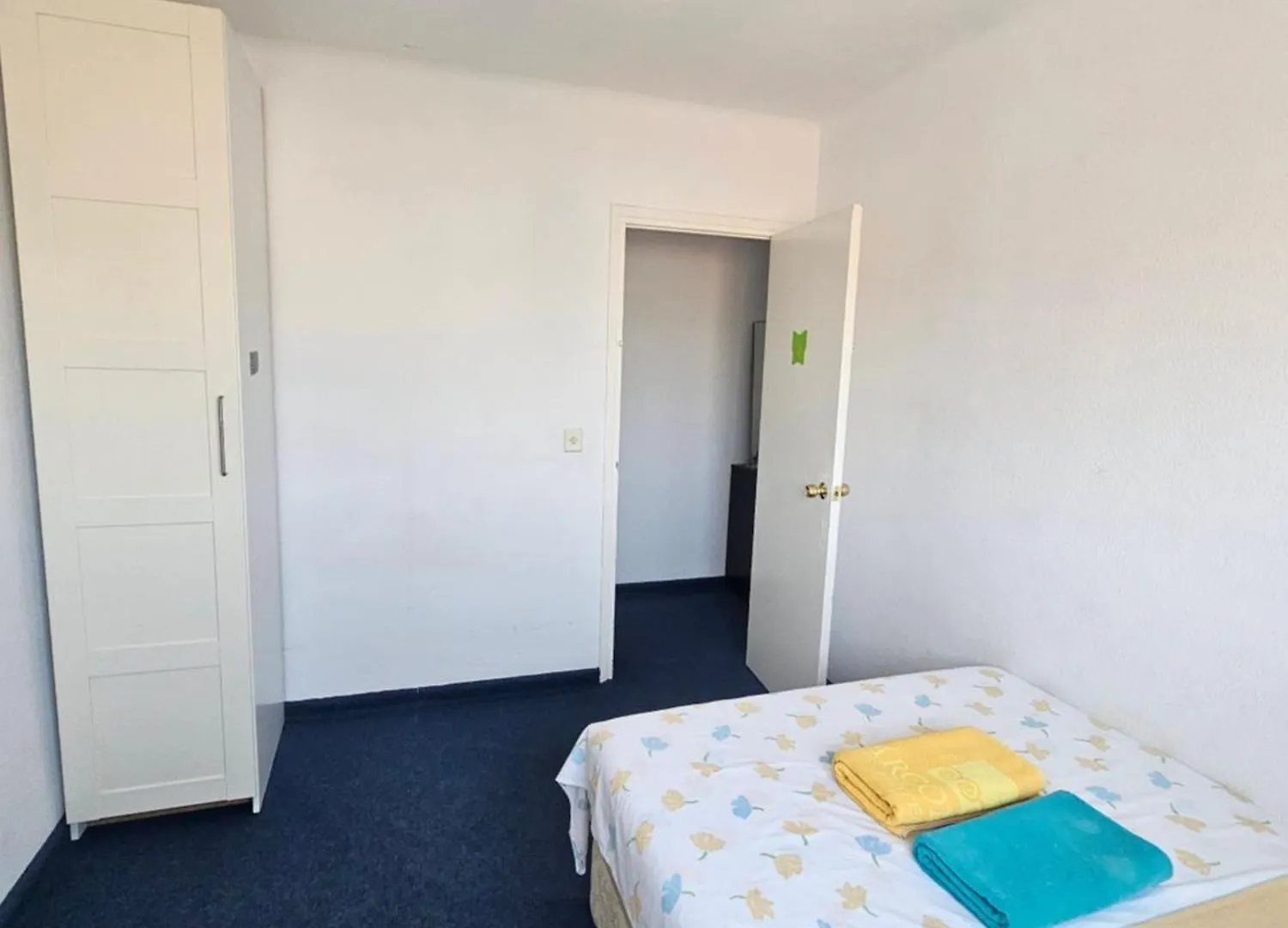 Habitacion Privada Centro Malaga Cerca Tren Maria Zambrano Y Playa Muy Buena Conexion Wifi Homestay