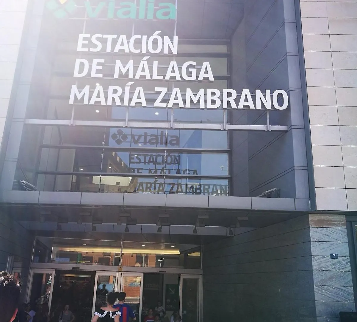 Homestay Habitacion Privada Centro Malaga Cerca Tren Maria Zambrano Y Playa Muy Buena Conexion Wifi Spain
