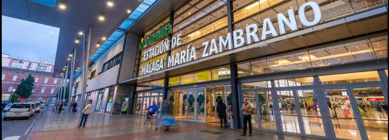 Habitacion Privada Centro Malaga Cerca Tren Maria Zambrano Y Playa Muy Buena Conexion Wifi 0*,