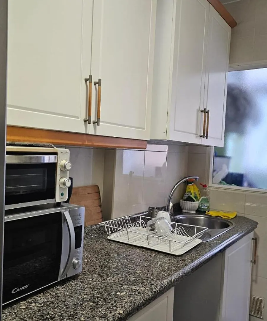 Habitacion Privada Centro Malaga Cerca Tren Maria Zambrano Y Playa Muy Buena Conexion Wifi Homestay