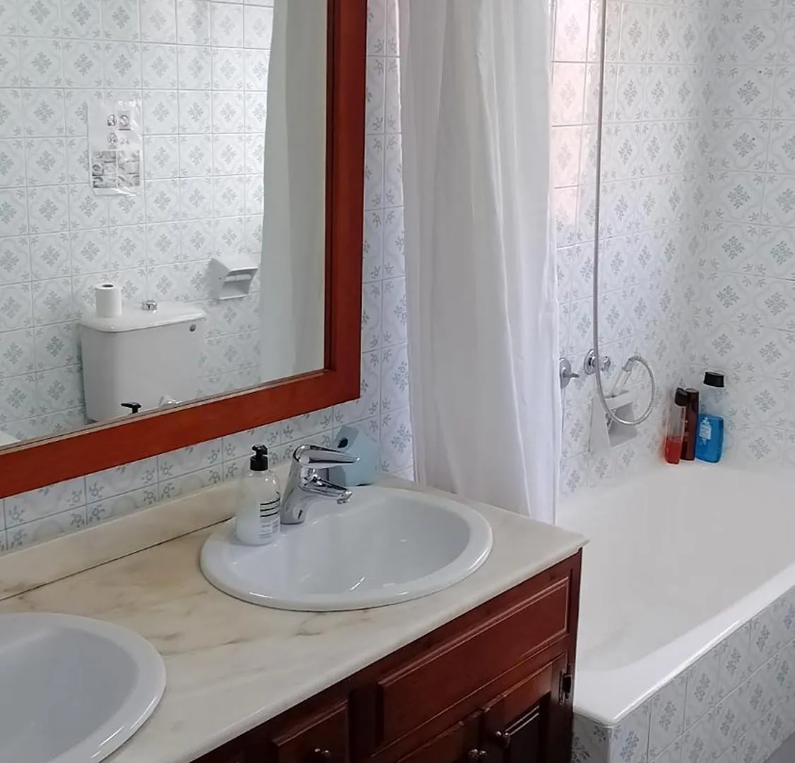 Habitacion Privada Centro Malaga Cerca Tren Maria Zambrano Y Playa Muy Buena Conexion Wifi Homestay