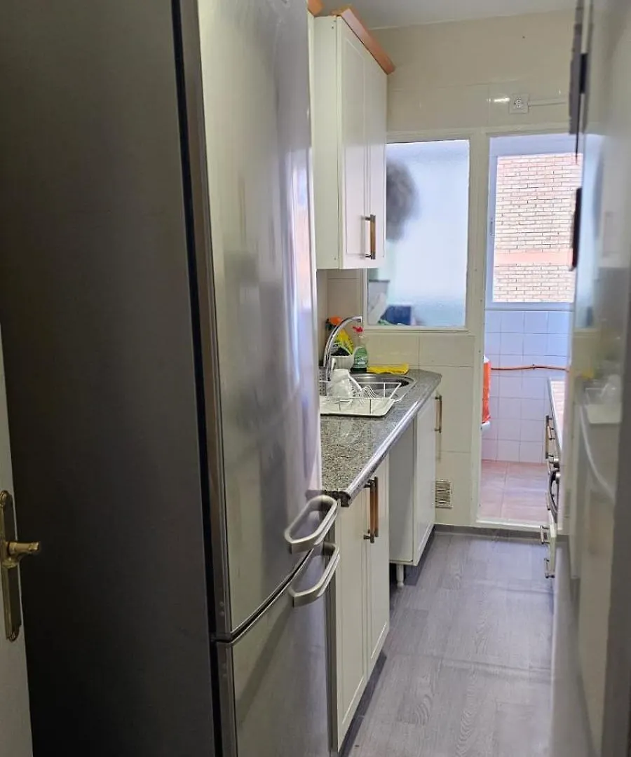 Habitacion Privada Centro Malaga Cerca Tren Maria Zambrano Y Playa Muy Buena Conexion Wifi Homestay