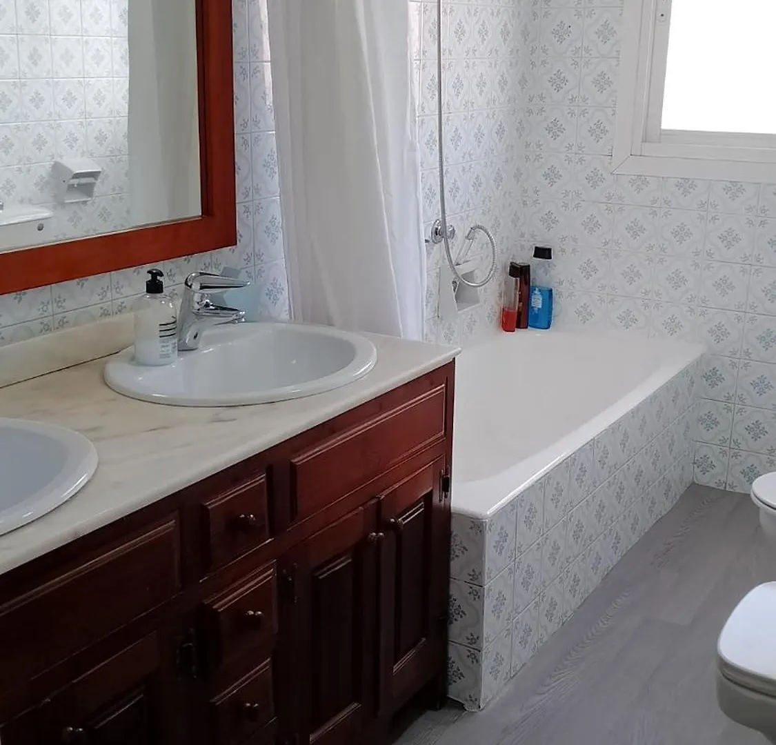 Homestay Habitacion Privada Centro Malaga Cerca Tren Maria Zambrano Y Playa Muy Buena Conexion Wifi