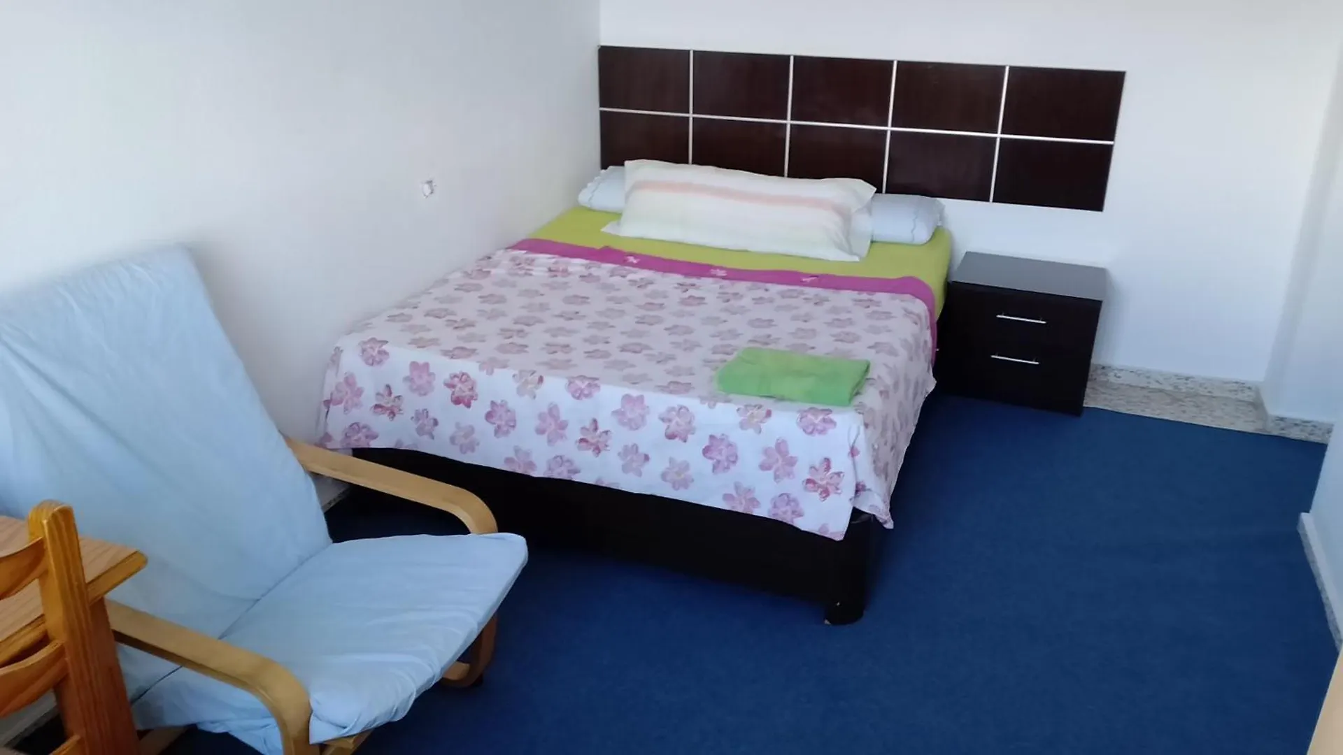 Habitacion Privada Centro Malaga Cerca Tren Maria Zambrano Y Playa Muy Buena Conexion Wifi Homestay