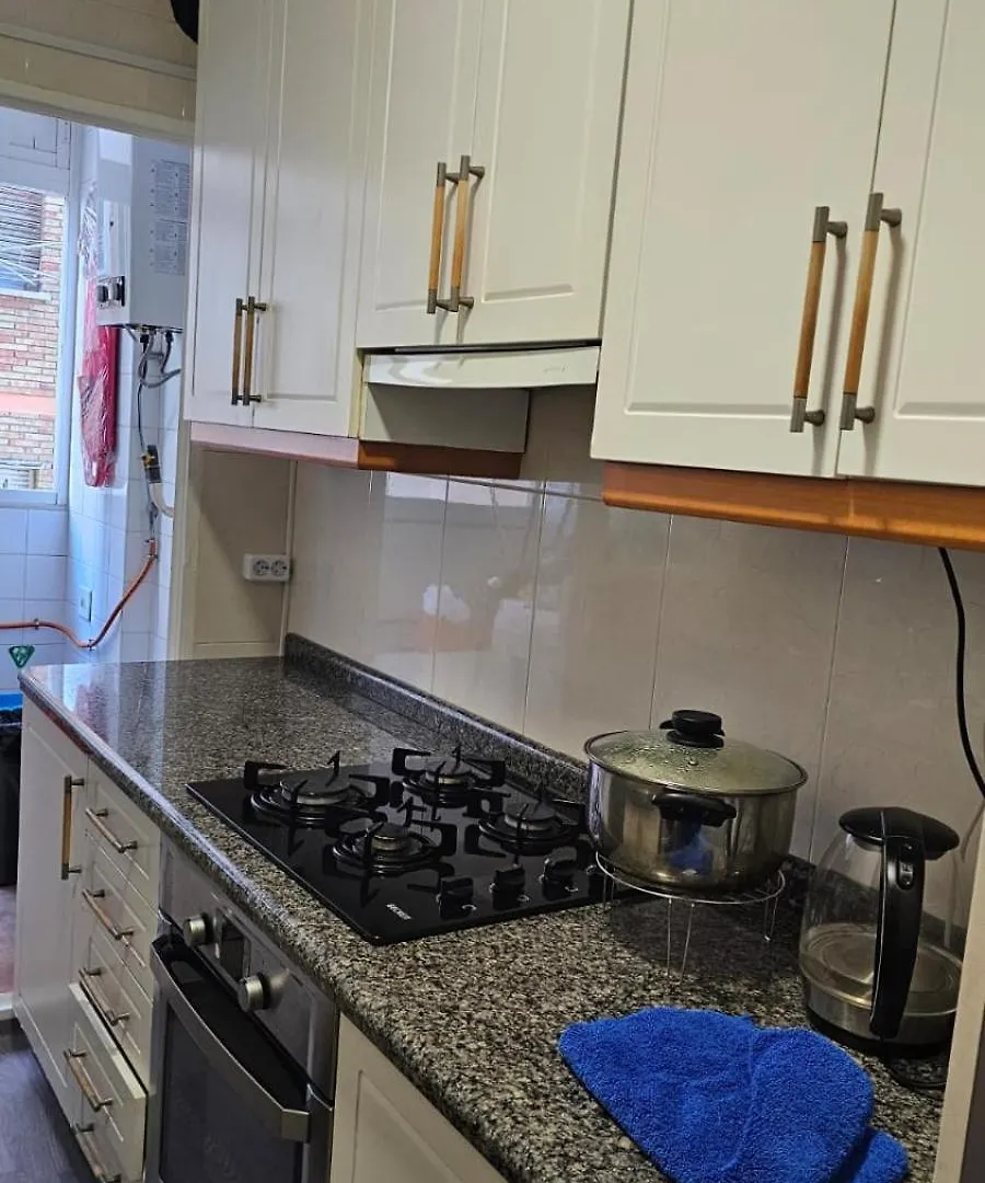 Homestay Habitacion Privada Centro Malaga Cerca Tren Maria Zambrano Y Playa Muy Buena Conexion Wifi Spain
