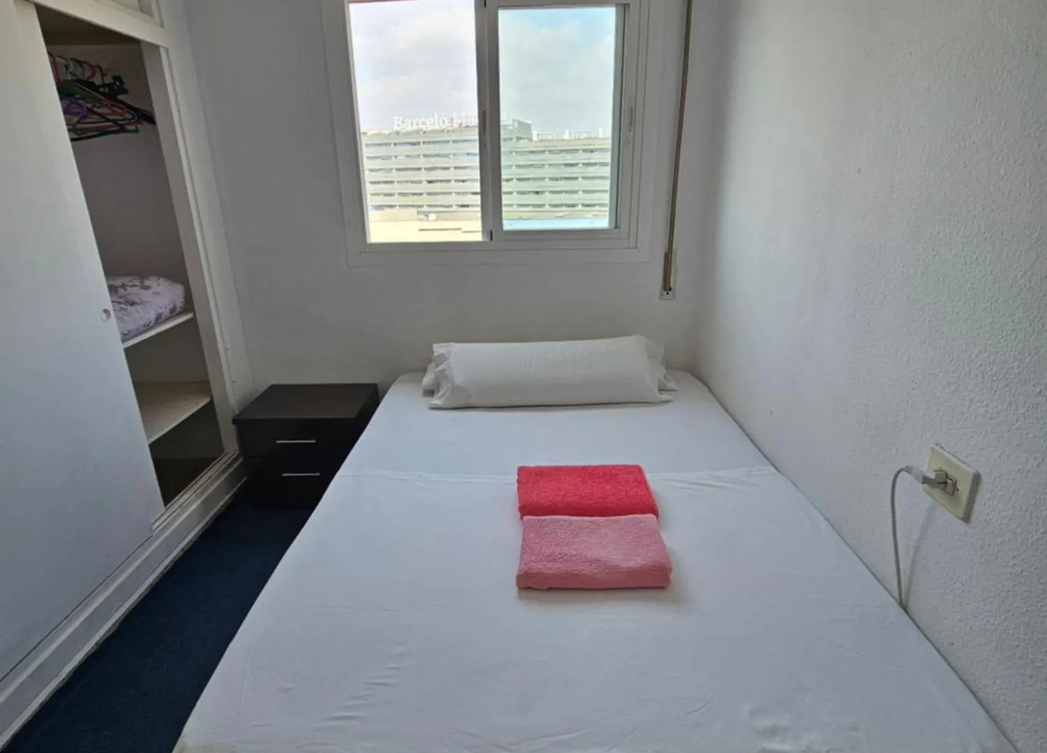 Habitacion Privada Centro Malaga Cerca Tren Maria Zambrano Y Playa Muy Buena Conexion Wifi 0*,  Spain