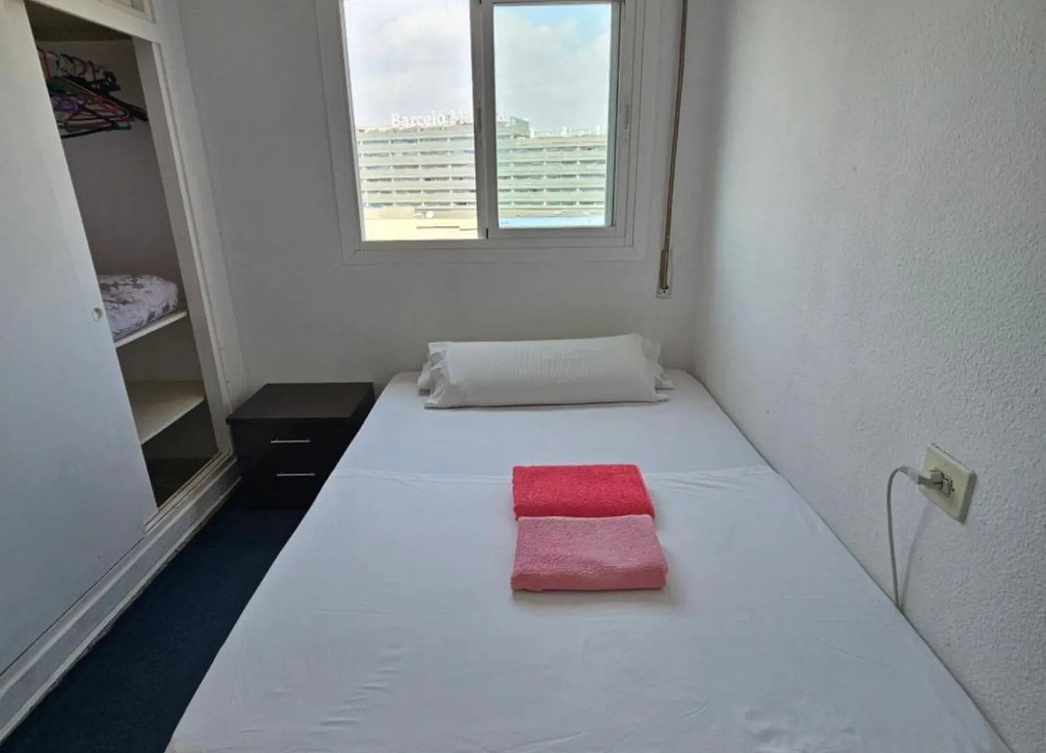 Habitacion Privada Centro Malaga Cerca Tren Maria Zambrano Y Playa Muy Buena Conexion Wifi 0*,  Spain