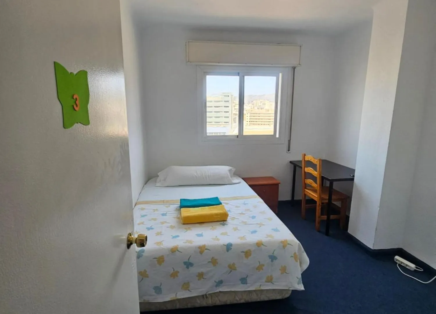 Homestay Habitacion Privada Centro Malaga Cerca Tren Maria Zambrano Y Playa Muy Buena Conexion Wifi