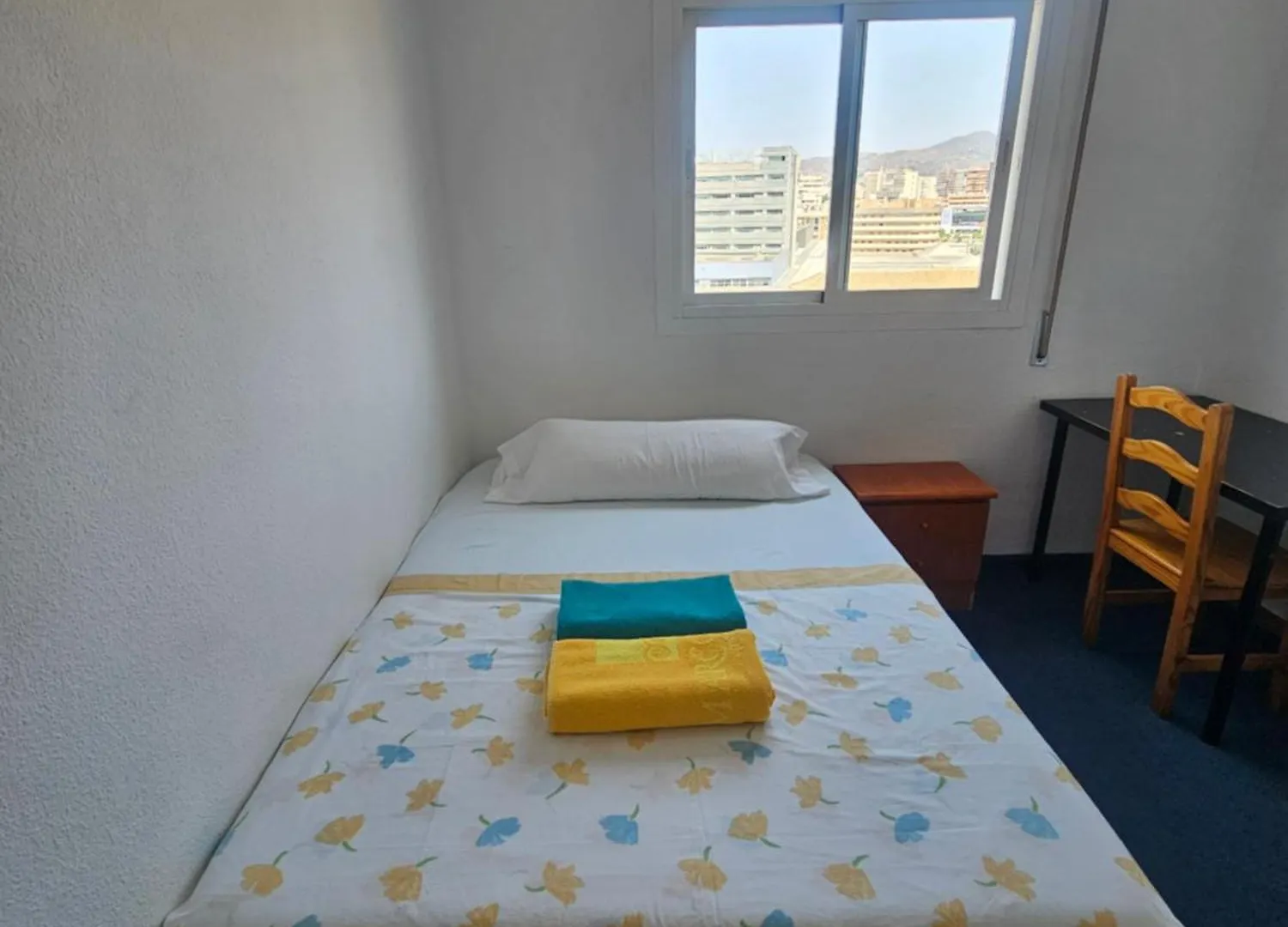 Habitacion Privada Centro Malaga Cerca Tren Maria Zambrano Y Playa Muy Buena Conexion Wifi